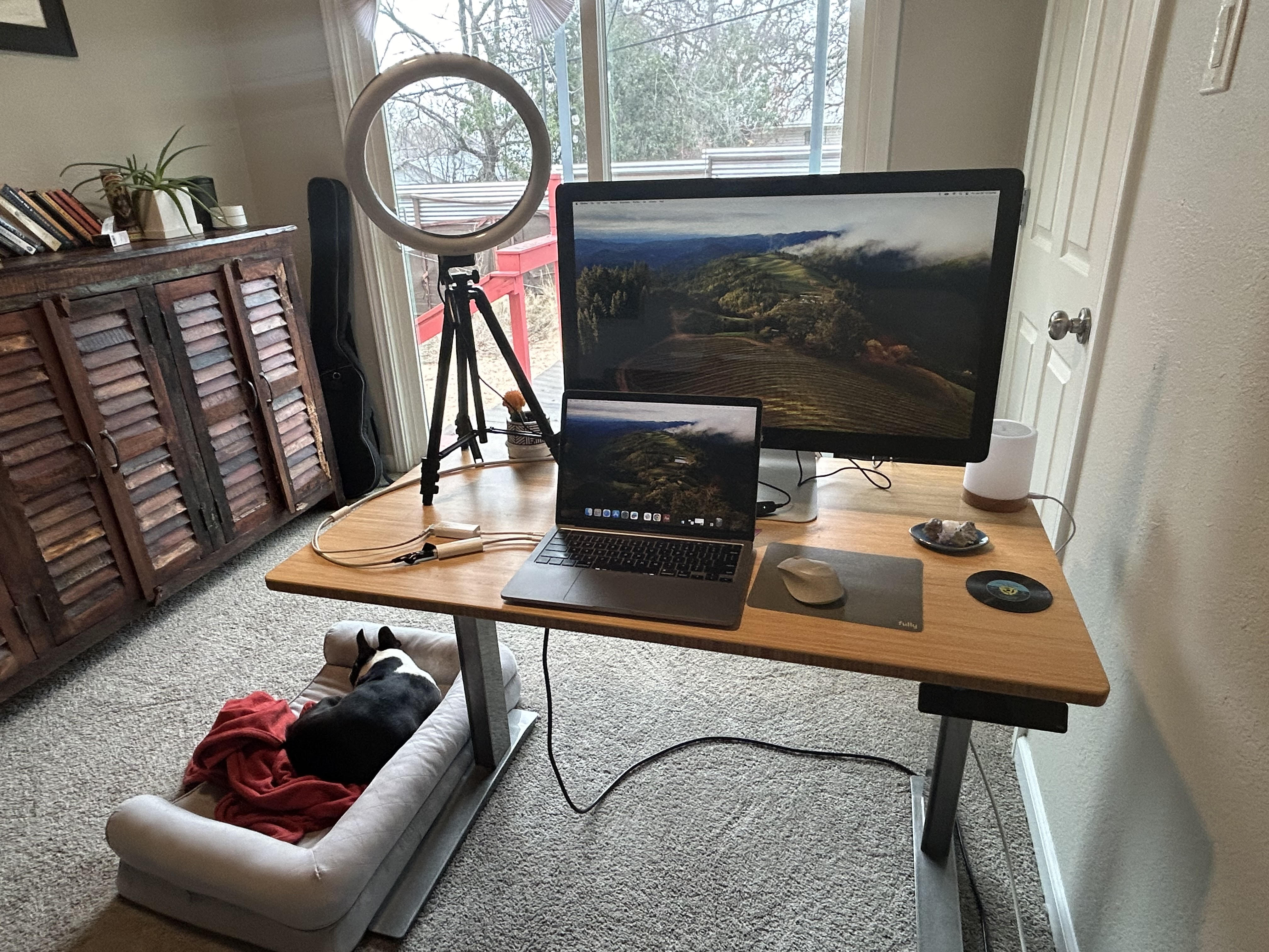 Lindsey Christensen's
workspace